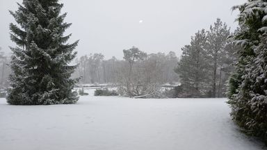 UK weather: Met Office warns of travel disruption as it issues snow warning for Friday