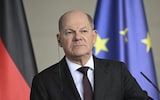 German manufacturing plunges in fresh blow for Scholz