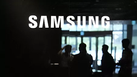 Samsung forecasts 10-fold surge in profits as chip downturn eases