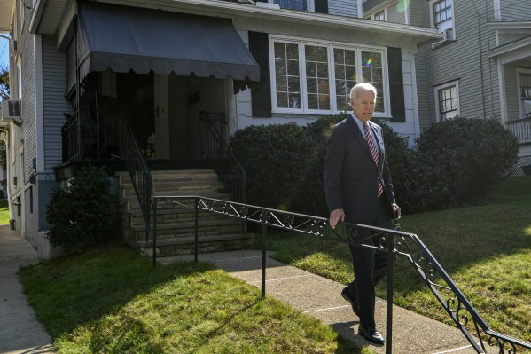 Biden returns to his Scranton roots to pitch tax plan