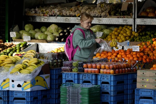 UK inflation falls to lowest level since late 2021 as food prices ease further