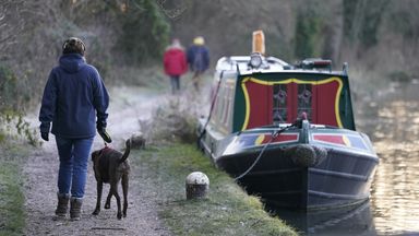 UK weather: Why is it suddenly cold and when is it forecast to get warmer?