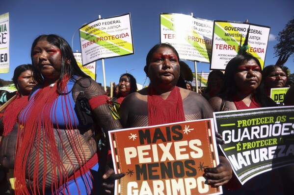 Frustrated with Brazil’s Lula, Indigenous peoples march to demand land recognition