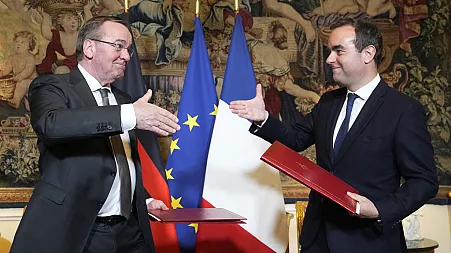 ‘Tank of the future’: German and French defence ministers sign billion euro arms project