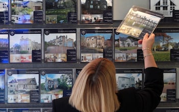 Sellers face losing thousands as estate agents ‘manipulate’ contracts