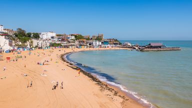 UK weather: Temperatures set to reach around 23C with 'more settled' week ahead