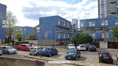 Lambeth: Man left outside London hospital with gunshot wound dies