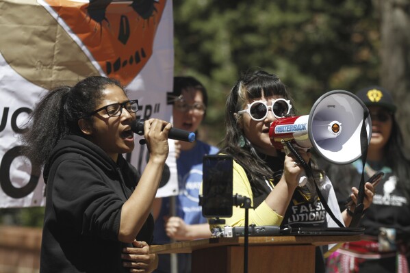 New Mexico forges rule for treatment and reuse of oil-industry fracking water amid protests