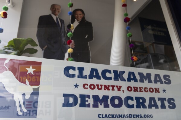 In Oregon’s Democratic primaries, progressive and establishment wings battle for US House seats