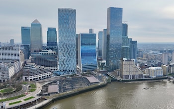 Canary Wharf hit by winding up petition in row over energy bill