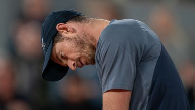 Andy Murray loses to Stan Wawrinka in first round of French Open