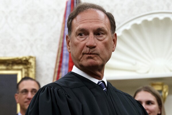 Washington Post said it had the Alito flag story 3 years ago and chose not to publish