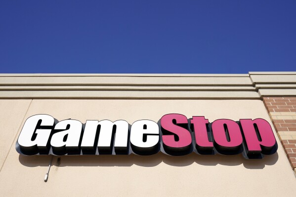 GameStop 1Q revenue falls as sales weaken for hardware and accessories, software and collectibles