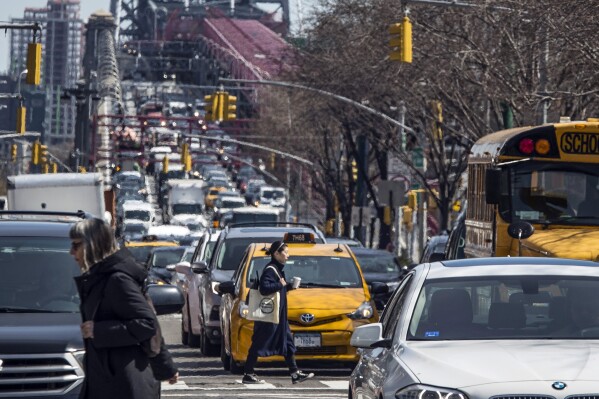 New York governor defends blocking plan that would toll Manhattan drivers to pay for subway repairs