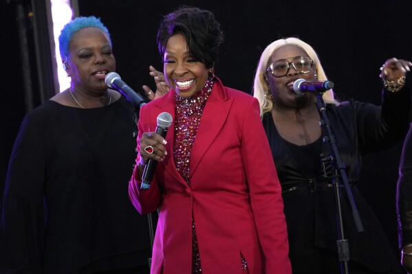 Gladys Knight, Patti LaBelle join Biden for early Juneteenth celebration on White House lawn