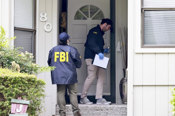 FBI raids homes in Oakland, California, including one belonging to the city’s mayor