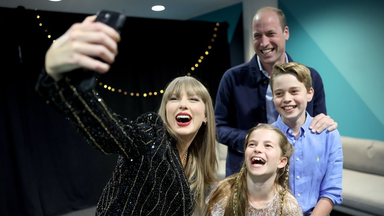 Taylor Swift takes selfie with Prince William and children George and Charlotte