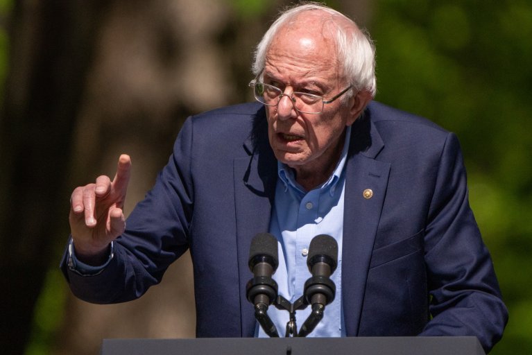 Bernie Sanders Says Billionaires Are Trying to 'Dismantle' Public Schools