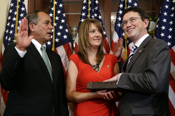 Kentucky Congressman Thomas Massie announces the death of his wife, Rhonda Massie