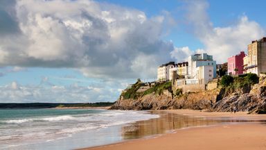 Pembrokeshire: Warning as sewage flows into river near popular beaches