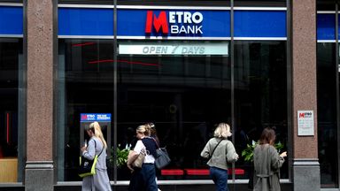 Metro Bank revives £3bn mortgage sale after investor bailout