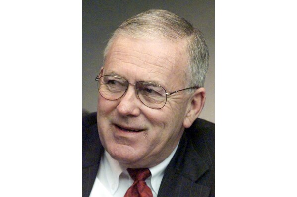 Former U.S. Rep. Tommy Robinson, who gained notoriety as an Arkansas sheriff, dies at 82