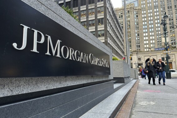 JPMorgan Q2 profit jumps as bank cashes in Visa shares, but higher interest rates also help results