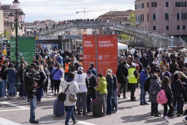 Venice nets $2.2 million in day-tripper tax pilot. Opponents say it failed to deter visitors