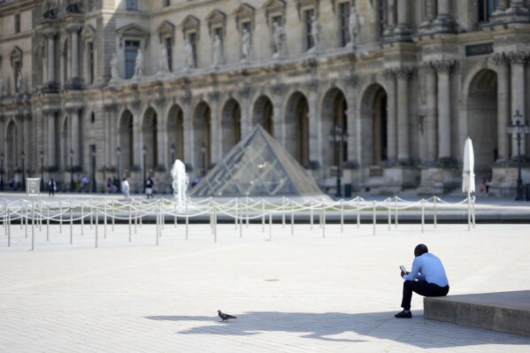 They expected an Olympic boon. But some Paris businesses are experiencing a bust