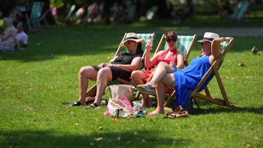 UK weather: Temperatures set to soar over 30C this weekend