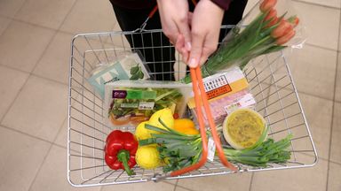 The UK's poorest experienced higher food inflation rate, thinktank says