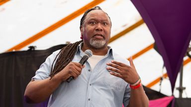 Reginald D Hunter addresses Edinburgh Fringe gig after two 'Israeli audience members told to leave'