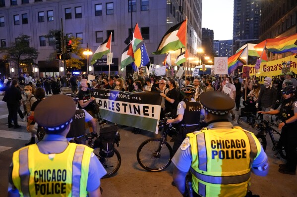 Protesters plan large marches and rallies as Democratic National Convention kicks off in Chicago