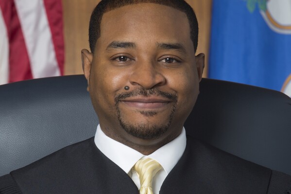 Lamont nominates Justice Raheem L. Mullins to become next chief justice of Connecticut Supreme Court