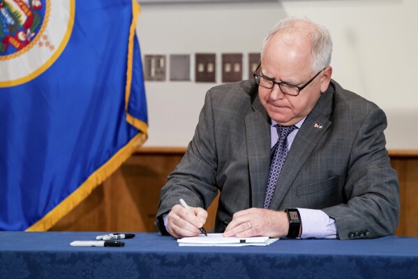 Takeaways from Minnesota Gov. Tim Walz’s response to violence after George Floyd’s murder